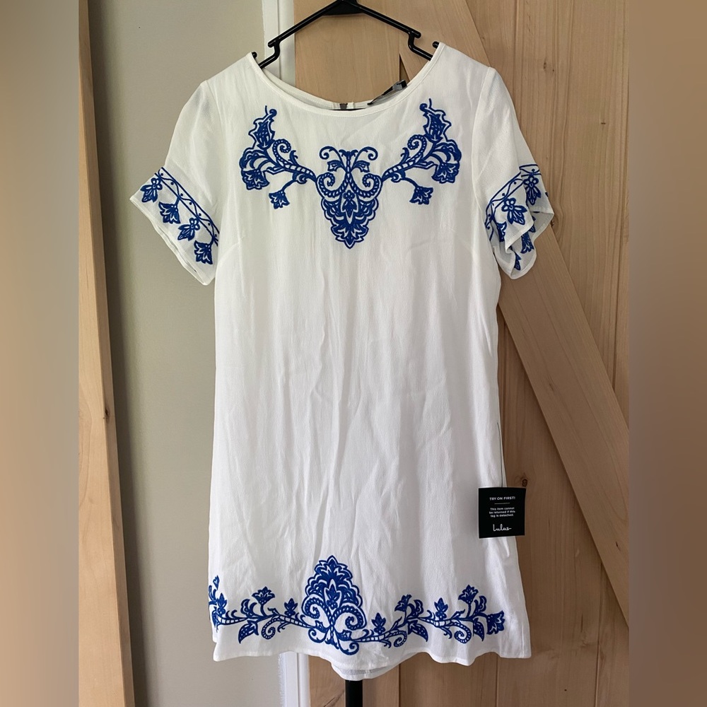NWT white midi dress with blue embroidery